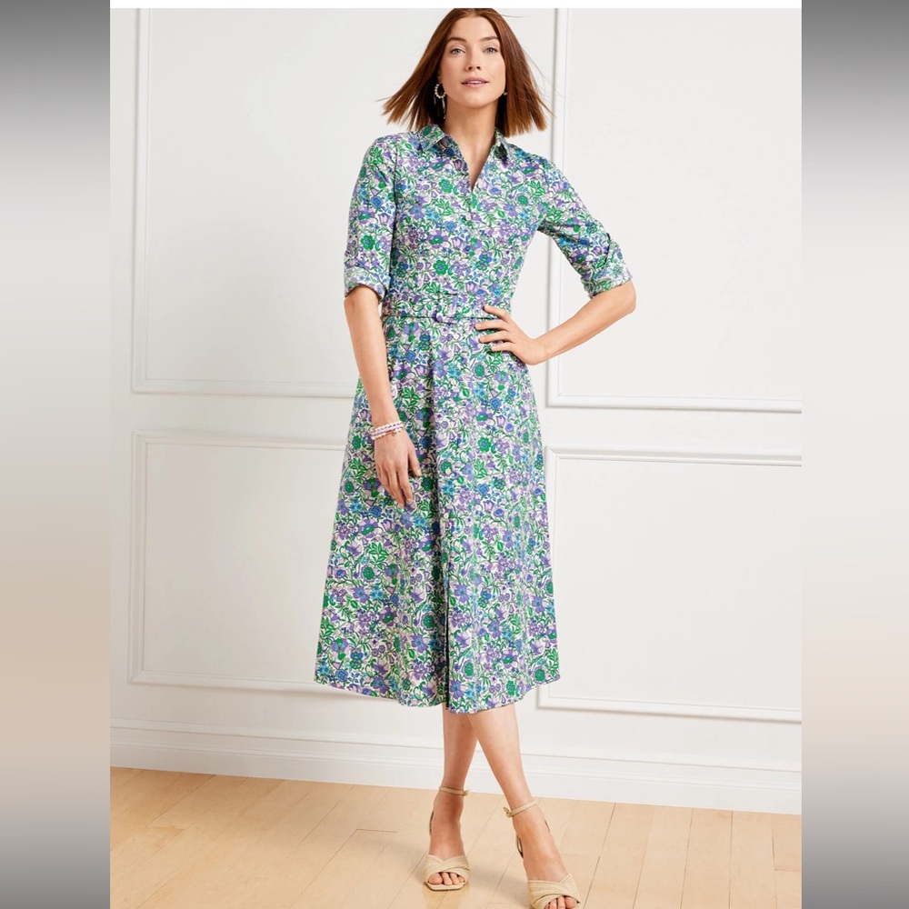 Talbots Fit & Flare Poplin Shirtdress - Spring Fleur
Size 8 petite NWT